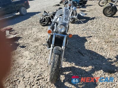 Drugie zdjęcie samochodu z przodu: 2002 HONDA VF750 C VIN:JH2RC43042M801258 - miniatura