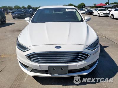 Piąte zdjęcie samochodu w środku: 2018 FORD FUSION SE HYBRID VIN:3FA6P0LU1JR171822 - miniatura
