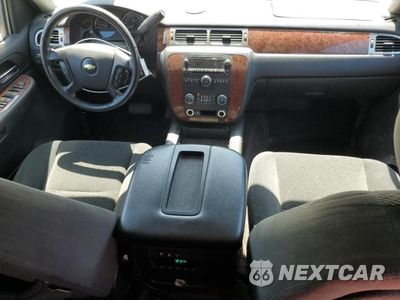 Zdjęcie 8 z 13 samochodu: 2007 CHEVROLET SUBURBAN C1500 VIN:3GNFC16JX7G132980 - miniatura