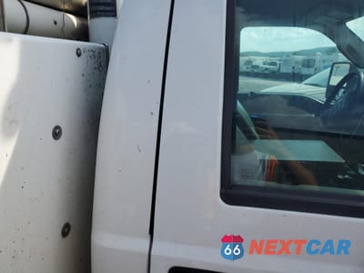 Zdjęcie 10 z 12 samochodu: 2015 FORD F450 SUPER DUTY VIN:1FDUF4GY1FEC93403 - miniatura