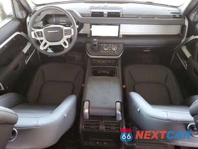 Zdjęcie 8 z 14 samochodu: 2024 LAND ROVER DEFENDER 110 S VIN:SALEJ7EU9R2310133 - miniatura