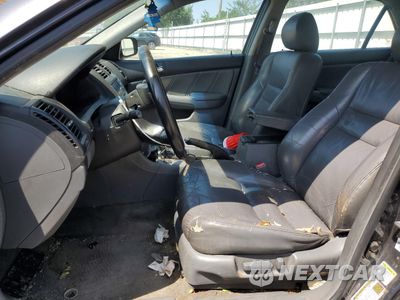 Zdjęcie 7 z 12 samochodu: 2005 HONDA ACCORD EX VIN:1HGCM56805A024555 - miniatura