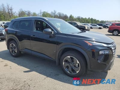 Czwarte zdjęcie samochodu z boku: 2025 NISSAN ROGUE SV VIN:JN8BT3BBXSW144272 - miniatura