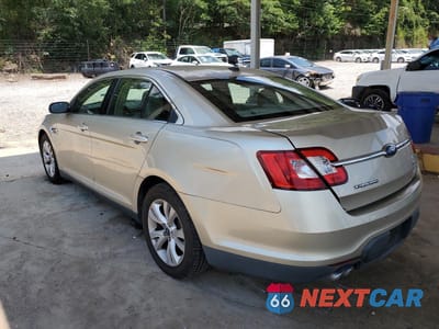 Drugie zdjęcie samochodu z przodu: 2010 FORD TAURUS SEL VIN:1FAHP2EW8AG105651 - miniatura