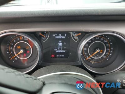 Zdjęcie 9 z 12 samochodu: 2018 JEEP WRANGLER UNLIMITED SPORT VIN:1C4HJXDG9JW253106 - miniatura