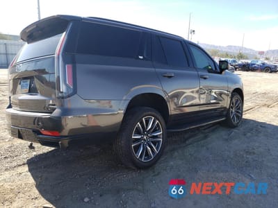 Trzecie zdjęcie samochodu z tyłu: 2021 CADILLAC ESCALADE SPORT VIN:1GYS4FKL8MR432841 - miniatura