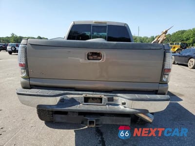 Zdjęcie 6 z 12 samochodu: 2006 CHEVROLET SILVERADO K2500 HEAVY DUTY VIN:1GCHK23276F136797 - miniatura