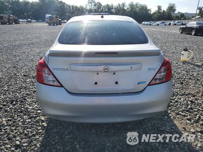 Zdjęcie 6 z 12 samochodu: 2014 NISSAN VERSA S VIN:3N1CN7AP7EL848876 - miniatura