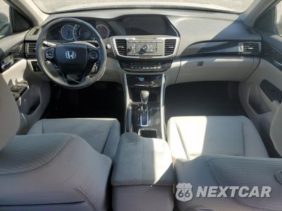 Zdjęcie 8 z 13 samochodu: 2017 HONDA ACCORD LX VIN:1HGCR2F39HA214279 - miniatura