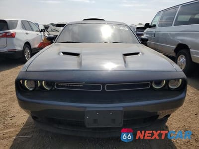 Piąte zdjęcie samochodu w środku: 2019 DODGE CHALLENGER SXT VIN:2C3CDZAG1KH701053 - miniatura