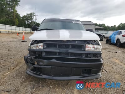 Piąte zdjęcie samochodu w środku: 2003 CHEVROLET S TRUCK S10 VIN:1GCCS19X038134283 - miniatura