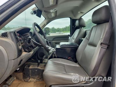 Zdjęcie 7 z 12 samochodu: 2014 CHEVROLET SILVERADO K3500 VIN:1GB3KZCG9EF157054 - miniatura