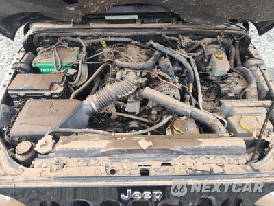Zdjęcie 11 z 13 samochodu: 2011 JEEP WRANGLER UNLIMITED SAHARA VIN:1J4HA5H11BL519483 - miniatura