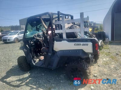 Trzecie zdjęcie samochodu z tyłu: 2021 CAN AM DEFENDER - ATV AND UTILITY VEHICLES VIN:3JBUVAX47MK003559 - miniatura