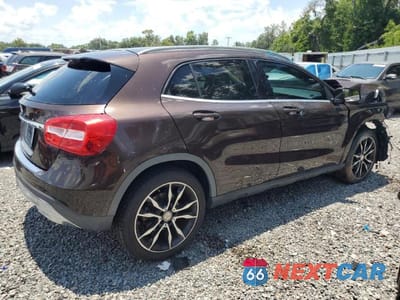 Trzecie zdjęcie samochodu z tyłu: 2015 MERCEDES-BENZ GLA 250 VIN:WDCTG4EB6FJ148256 - miniatura
