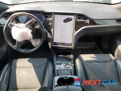Zdjęcie 8 z 14 samochodu: 2018 TESLA MODEL S VIN:5YJSA1E27JF293503 - miniatura