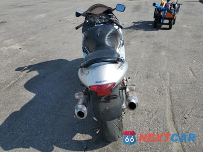 Czwarte zdjęcie samochodu z boku: 2005 SUZUKI GSX1300 RK5 VIN:JS1GW71AX52102926 - miniatura