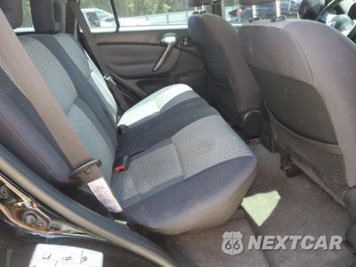 Zdjęcie 11 z 13 samochodu: 2005 TOYOTA RAV4 VIN:JTEHD20V056038911 - miniatura