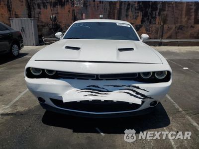 Piąte zdjęcie samochodu w środku: 2018 DODGE CHALLENGER SXT VIN:2C3CDZAG5JH311636 - miniatura