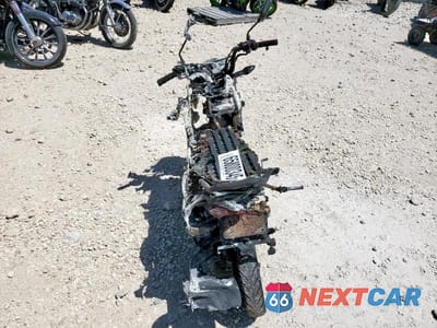 Czwarte zdjęcie samochodu z boku: 2023 HONDA NVA110 B VIN:3H1JK0717PD101309 - miniatura