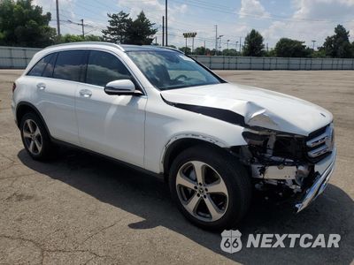 Czwarte zdjęcie samochodu z boku: 2020 MERCEDES-BENZ GLC 300 4MATIC VIN:WDC0G8EB7LF730326 - miniatura
