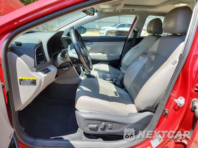 Zdjęcie 7 z 14 samochodu: 2017 HYUNDAI ELANTRA SE VIN:5NPD84LF5HH090892 - miniatura
