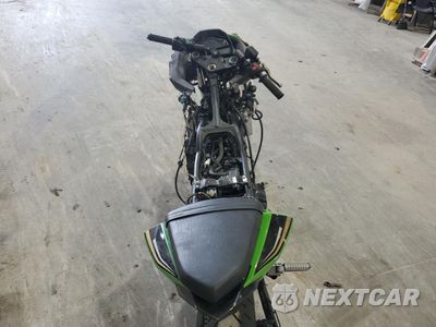 Zdjęcie 6 z 9 samochodu: 2014 KAWASAKI EX300 A VIN:JKAEX8A15EA003995 - miniatura