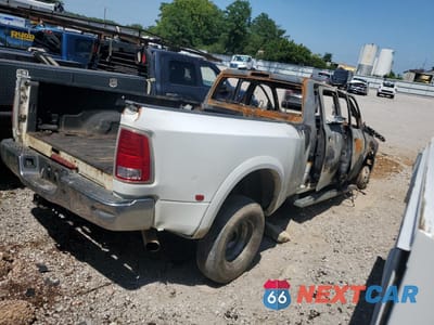 Trzecie zdjęcie samochodu z tyłu: 2014 RAM 3500 LONGHORN VIN:3C63RRKL5EG124743 - miniatura