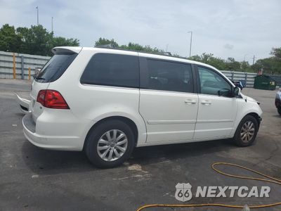 Trzecie zdjęcie samochodu z tyłu: 2012 VOLKSWAGEN ROUTAN SE VIN:2C4RVABG3CR391969 - miniatura