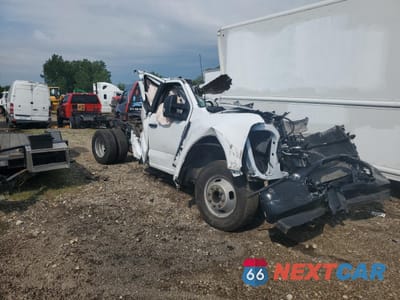 Czwarte zdjęcie samochodu z boku: 2023 FORD F350 SUPER DUTY VIN:1FT8W3CT2PED36903 - miniatura