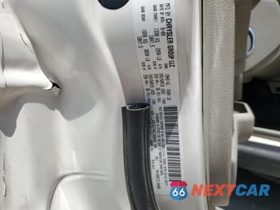 Zdjęcie 13 z 15 samochodu: 2010 JEEP COMMANDER LIMITED VIN:1J4RG5GT4AC109443 - miniatura