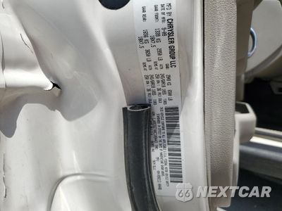 Zdjęcie 13 z 15 samochodu: 2010 JEEP COMMANDER LIMITED VIN:1J4RG5GT4AC109443 - miniatura