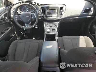 Zdjęcie 8 z 14 samochodu: 2016 CHRYSLER 200 LIMITED VIN:1C3CCCABXGN120802 - miniatura