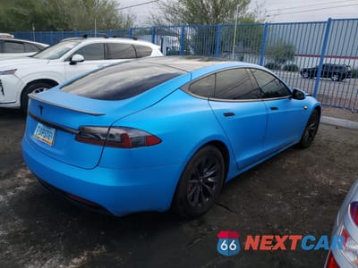 Trzecie zdjęcie samochodu z tyłu: 2019 TESLA MODEL S VIN:5YJSA1E47KF331329 - miniatura
