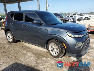 Czwarte zdjęcie samochodu z boku: 2020 KIA SOUL LX VIN:KNDJ23AU9L7104709 - miniatura