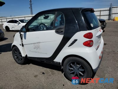 Drugie zdjęcie samochodu z przodu: 2011 SMART FORTWO PURE VIN:WMEEJ3BA9BK421296 - miniatura