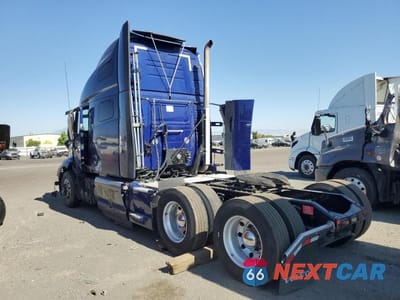 Trzecie zdjęcie samochodu z tyłu: 2020 VOLVO VNL VIN:4V4NC9EH3LN237822 - miniatura