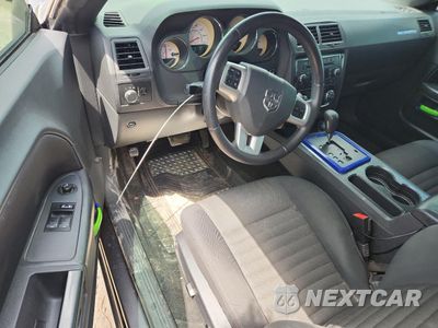 Zdjęcie 8 z 12 samochodu: 2013 DODGE CHALLENGER SXT VIN:2C3CDYAG7DH649442 - miniatura