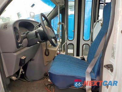 Zdjęcie 7 z 13 samochodu: 1998 FORD ECONOLINE E450 SUPER DUTY CUTAWAY VAN RV VIN:1FDXE40S8WHB77815 - miniatura