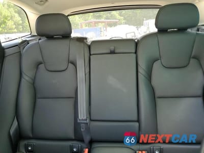 Zdjęcie 10 z 13 samochodu: 2022 VOLVO XC60 B5 MOMENTUM B5 MOMENTUM VIN:YV4L12RKXN1990910 - miniatura