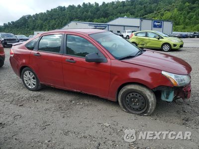 Czwarte zdjęcie samochodu z boku: 2010 FORD FOCUS SE VIN:1FAHP3FN9AW130575 - miniatura