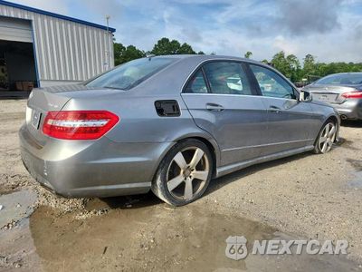 Trzecie zdjęcie samochodu z tyłu: 2010 MERCEDES-BENZ E 350 4MATIC VIN:WDDHF8HB5AA144845 - miniatura