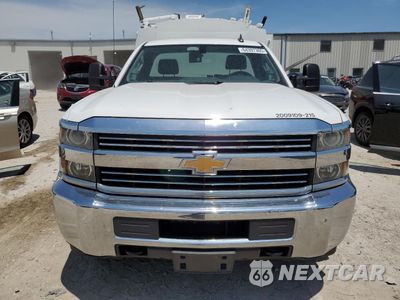 Piąte zdjęcie samochodu w środku: 2015 CHEVROLET SILVERADO C3500 VIN:1GB3CYCG0FZ542221 - miniatura