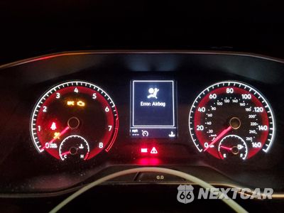 Zdjęcie 9 z 12 samochodu: 2019 VOLKSWAGEN JETTA S VIN:3VWN57BU9KM213400 - miniatura