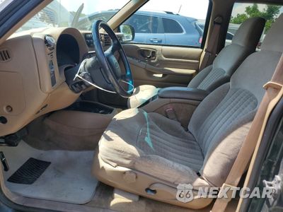 Zdjęcie 7 z 12 samochodu: 2002 CHEVROLET BLAZER VIN:1GNDT13W32K119285 - miniatura