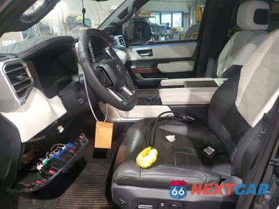 Zdjęcie 7 z 13 samochodu: 2023 TOYOTA SEQUOIA SR5 VIN:7SVAAABA7PX014918 - miniatura