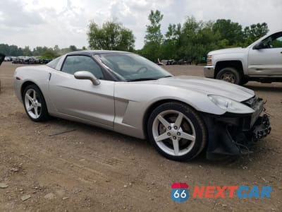 Czwarte zdjęcie samochodu z boku: 2005 CHEVROLET CORVETTE VIN:1G1YY24U955131029 - miniatura