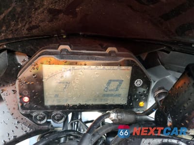 Zdjęcie 7 z 10 samochodu: 2023 YAMAHA YZFR3 A VIN:MH3RH18Y9PK012907 - miniatura