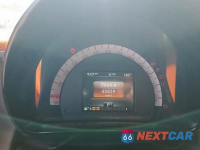 Zdjęcie 9 z 14 samochodu: 2016 SMART FORTWO VIN:WMEFJ5DA8GK068747 - miniatura