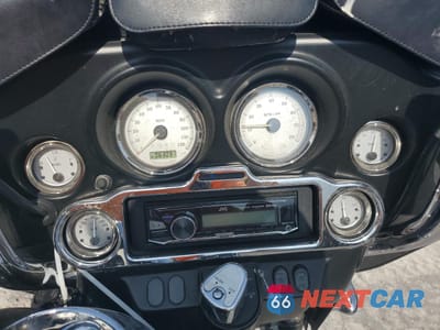 Zdjęcie 7 z 9 samochodu: 2011 HARLEY-DAVIDSON FLHX VIN:1HD1KBM13BB670760 - miniatura